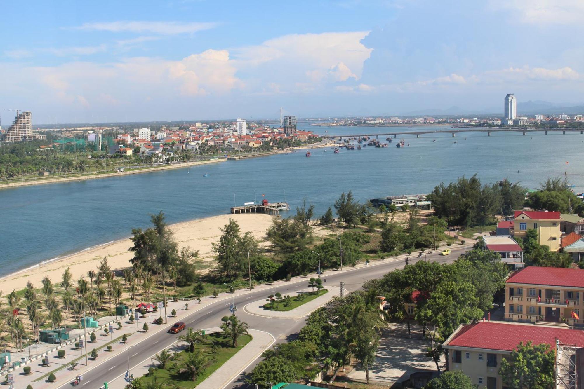 Muong Thanh Luxury Nhat Le Hotel Dong Hoi Dış mekan fotoğraf