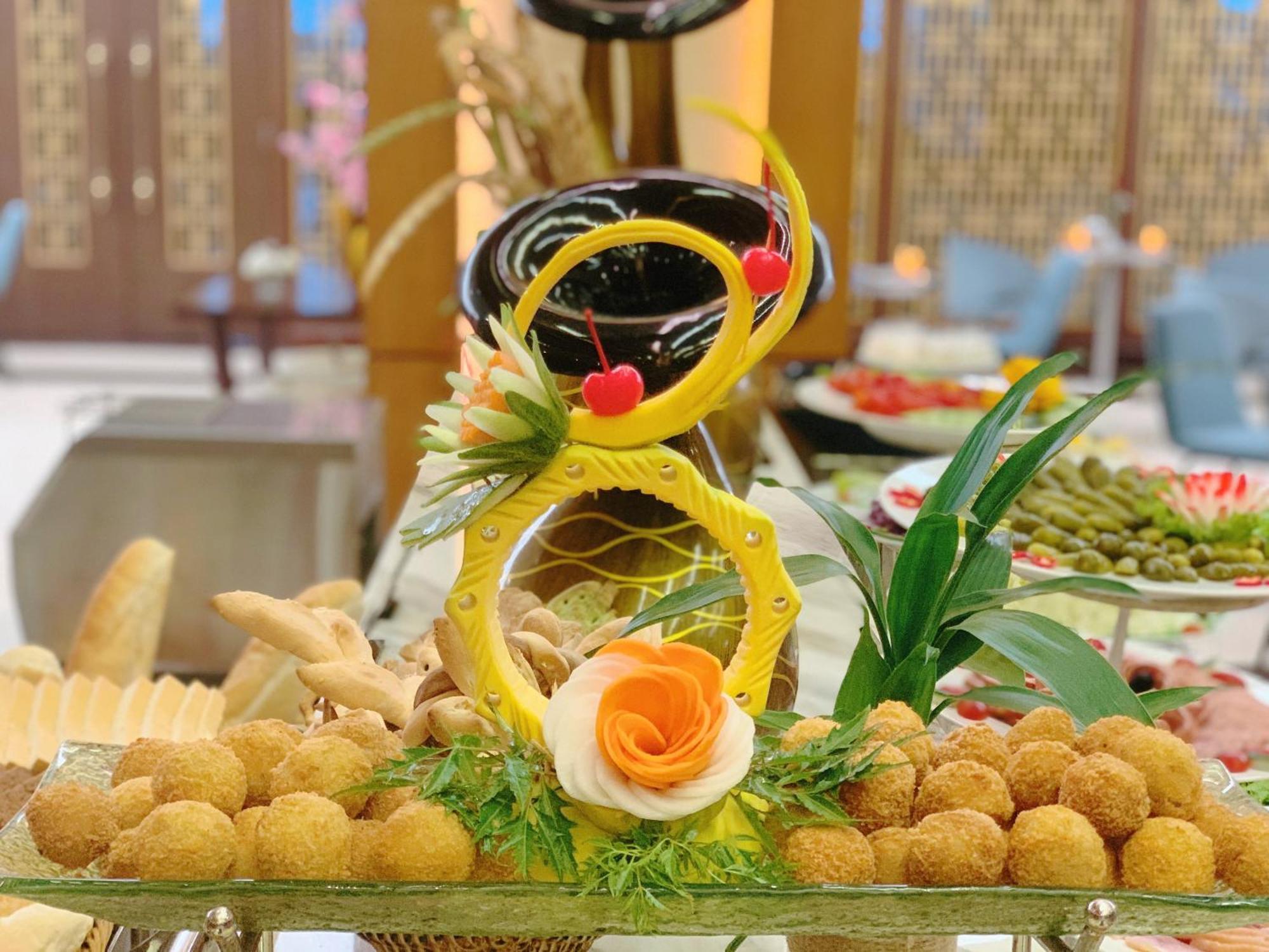 Muong Thanh Luxury Nhat Le Hotel Dong Hoi Dış mekan fotoğraf
