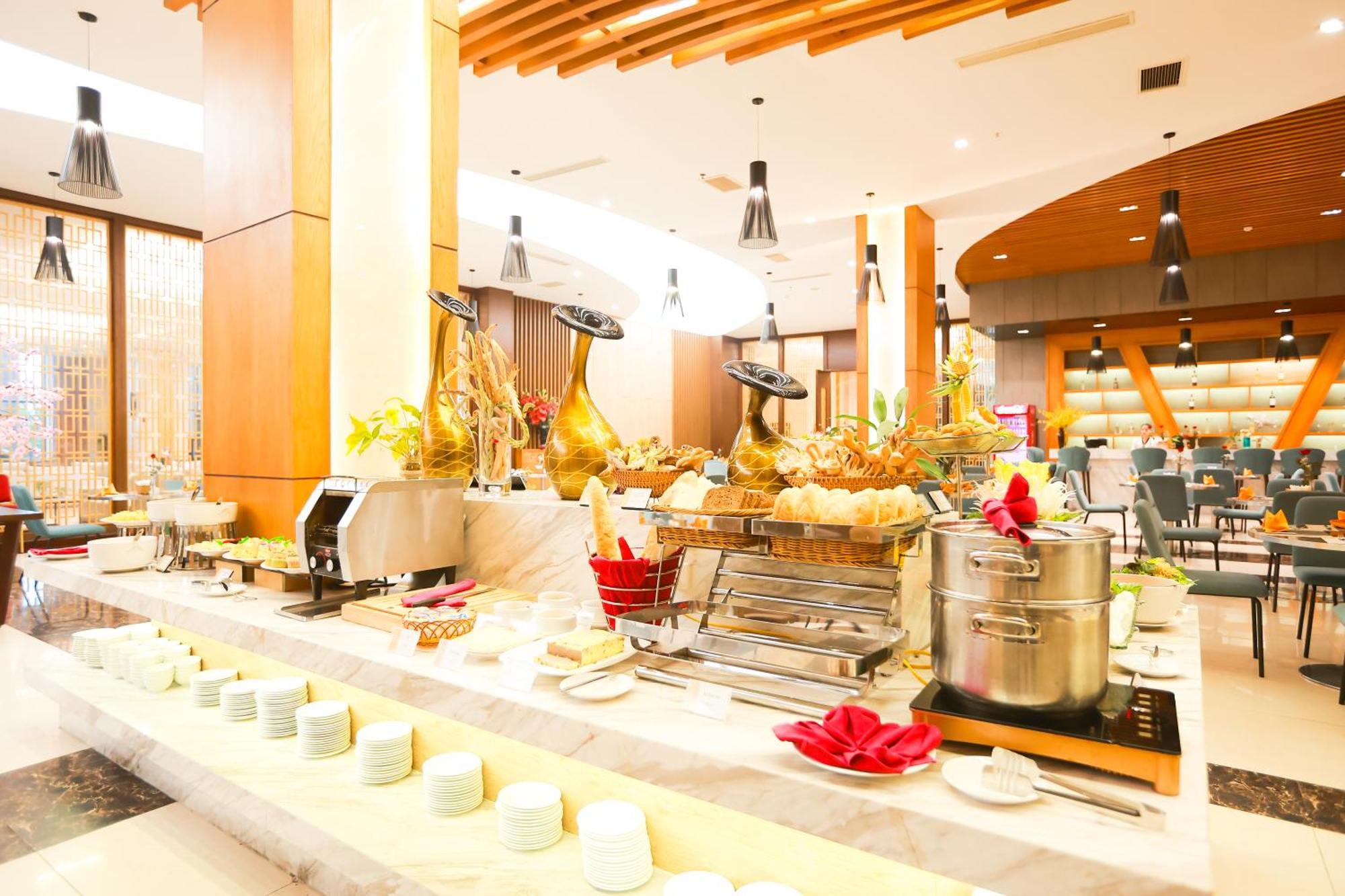 Muong Thanh Luxury Nhat Le Hotel Dong Hoi Dış mekan fotoğraf