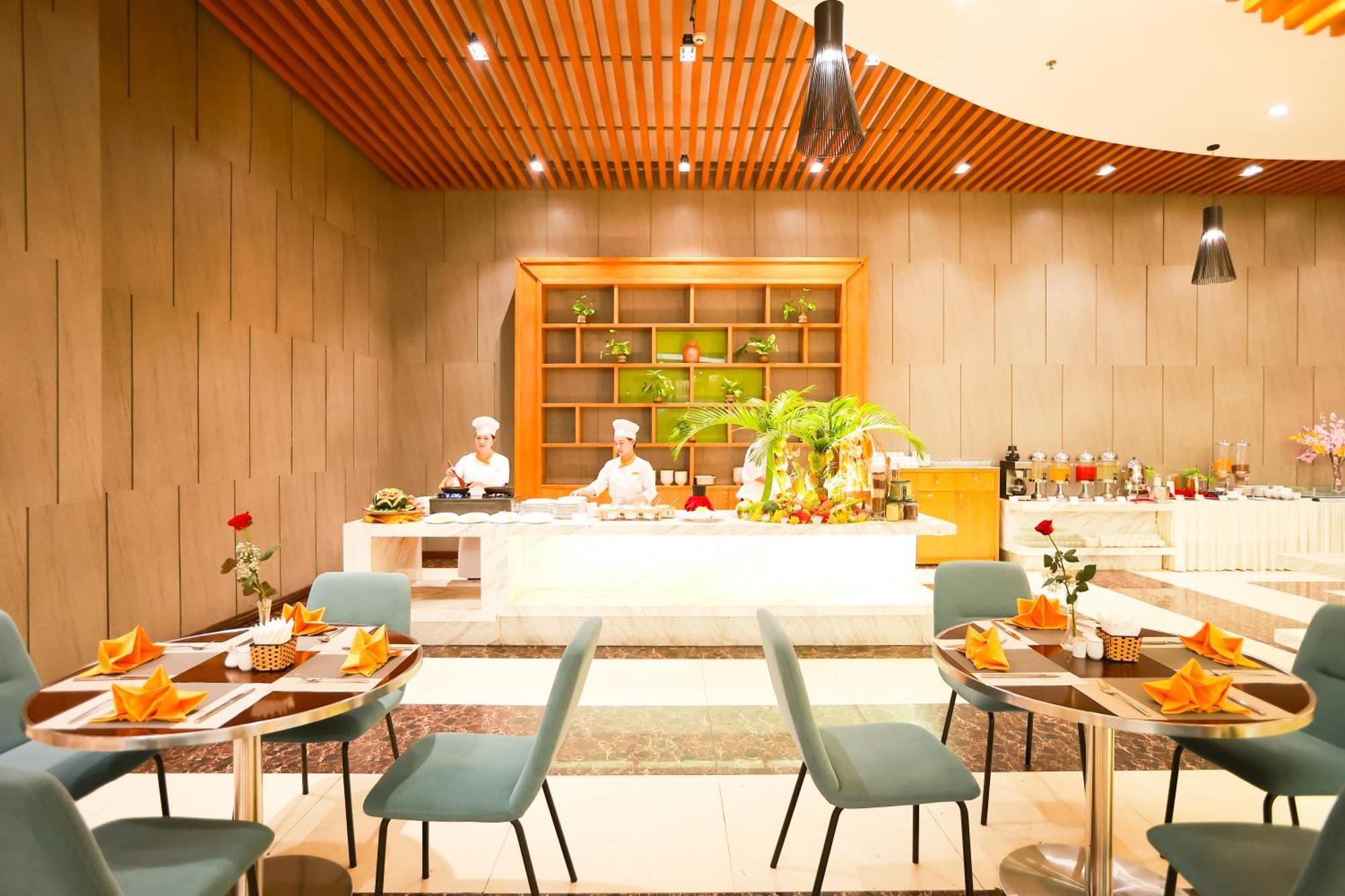 Muong Thanh Luxury Nhat Le Hotel Dong Hoi Dış mekan fotoğraf