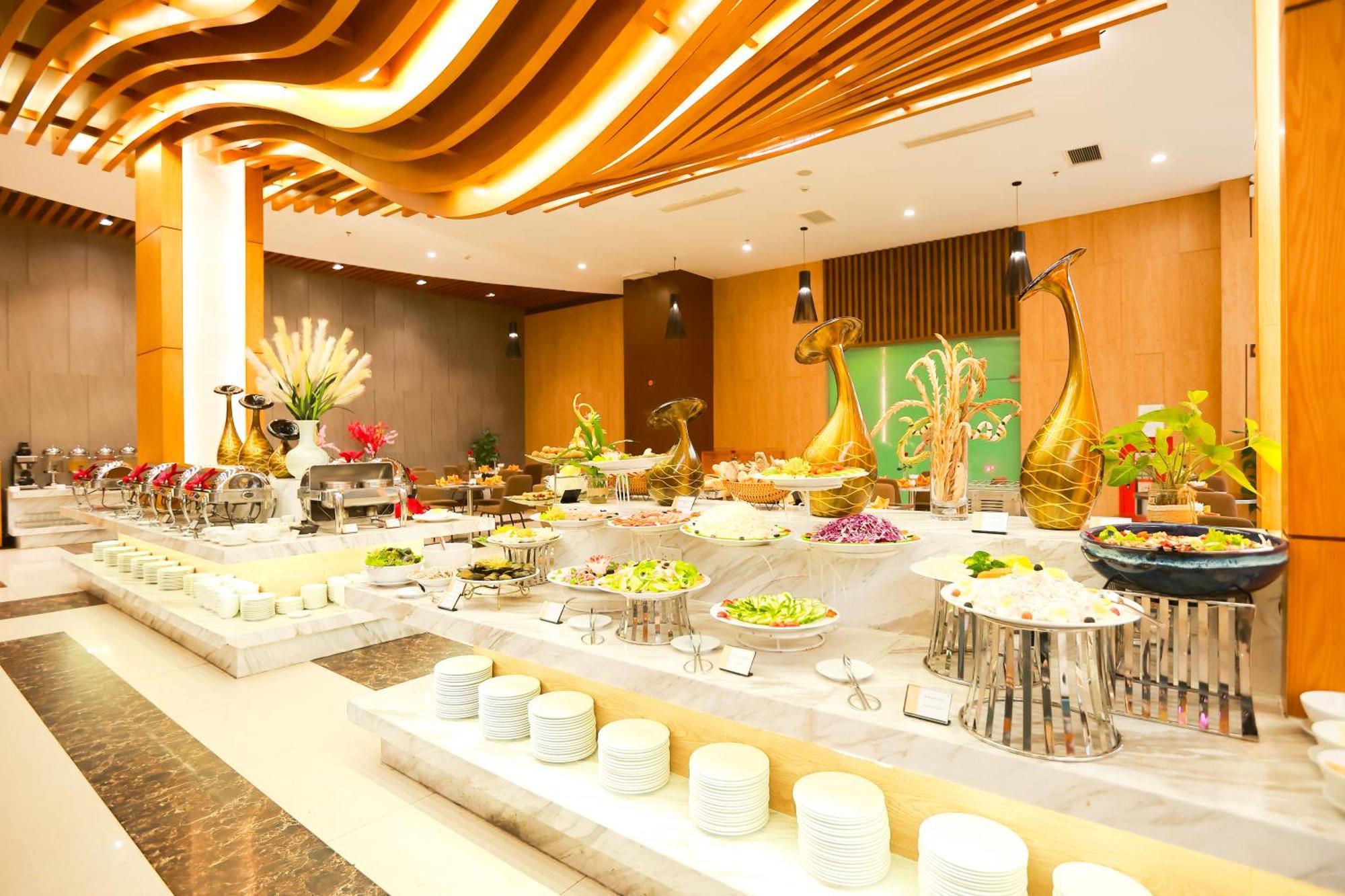 Muong Thanh Luxury Nhat Le Hotel Dong Hoi Dış mekan fotoğraf