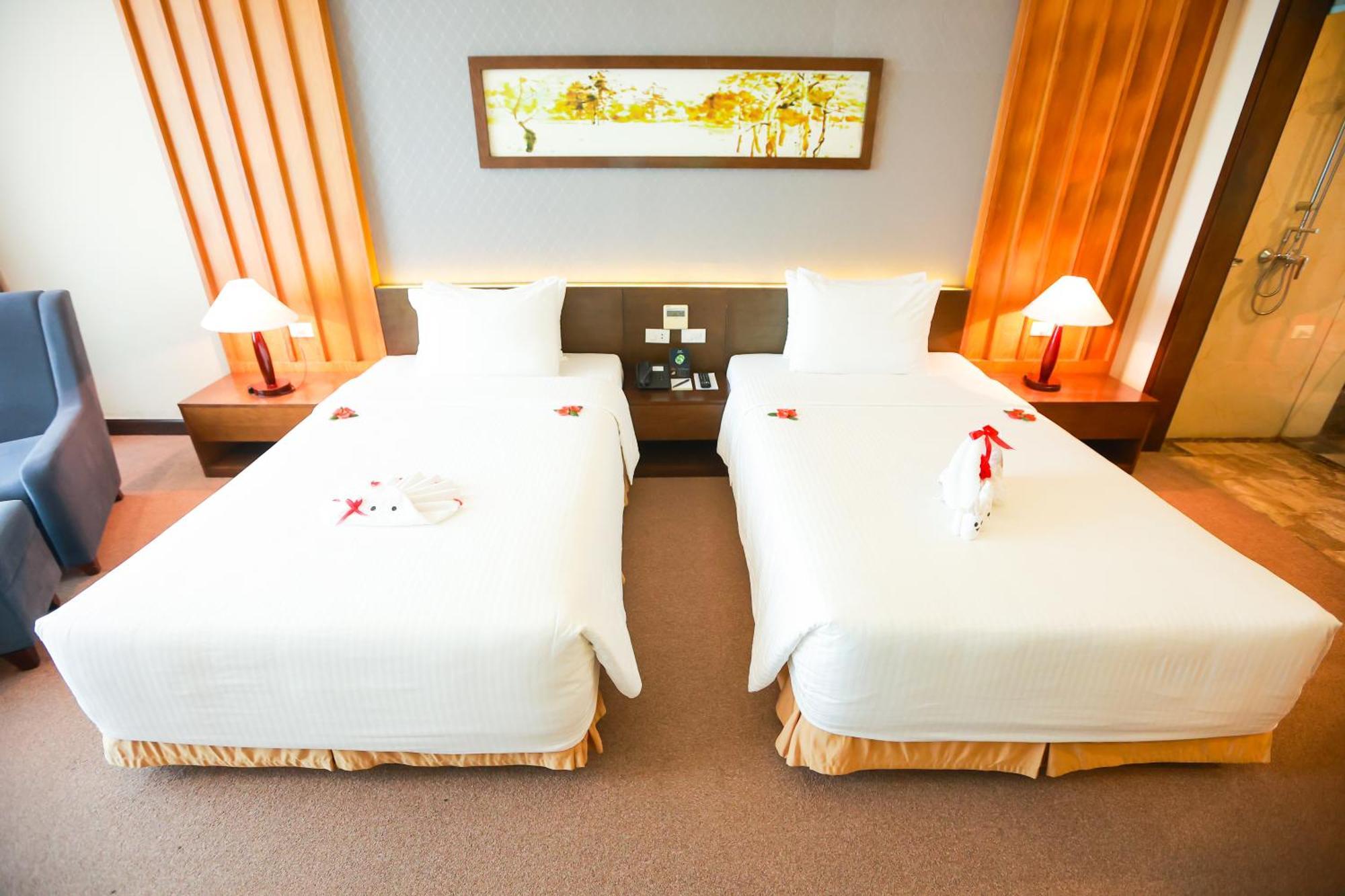 Muong Thanh Luxury Nhat Le Hotel Dong Hoi Dış mekan fotoğraf