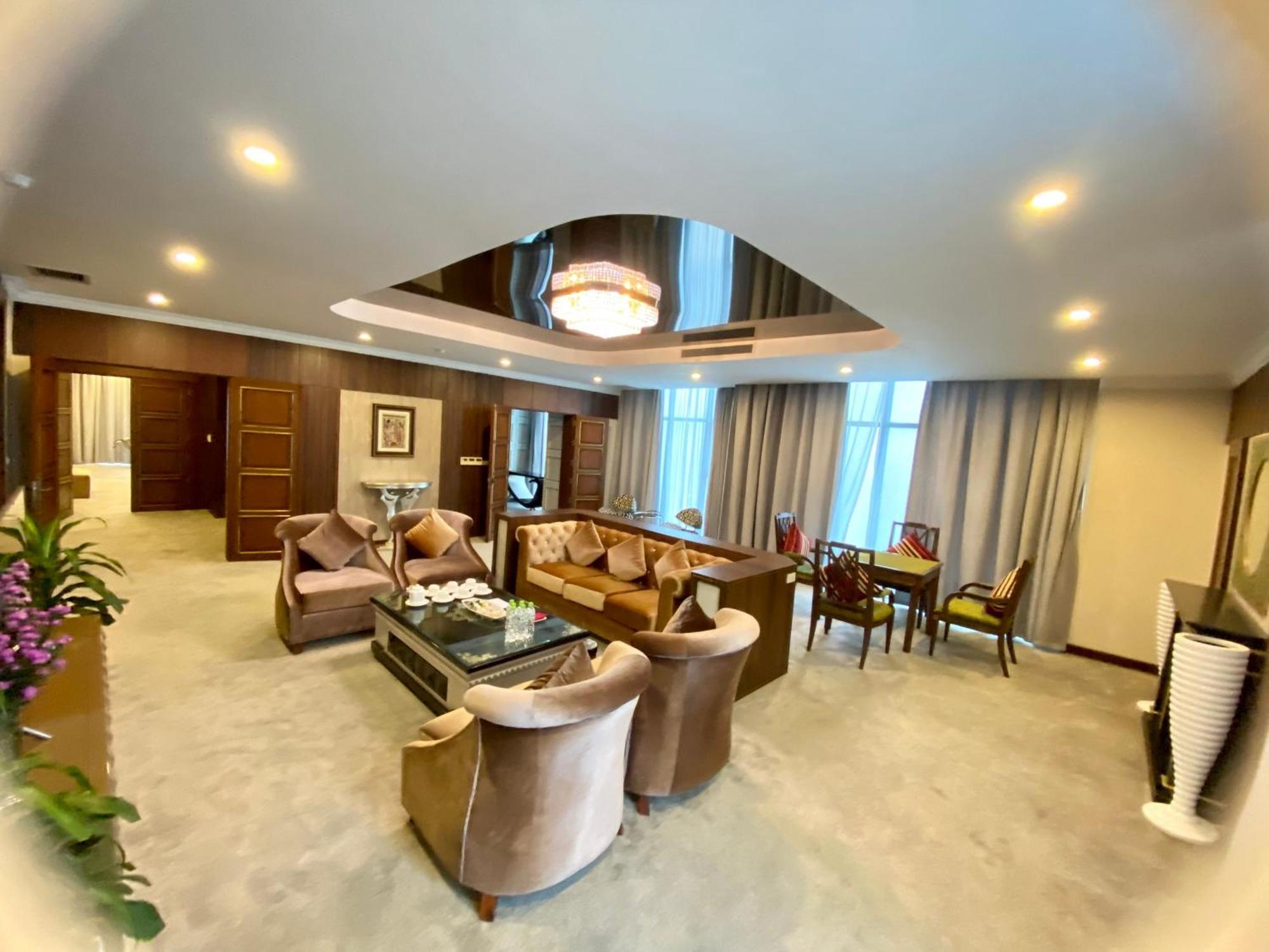 Muong Thanh Luxury Nhat Le Hotel Dong Hoi Dış mekan fotoğraf